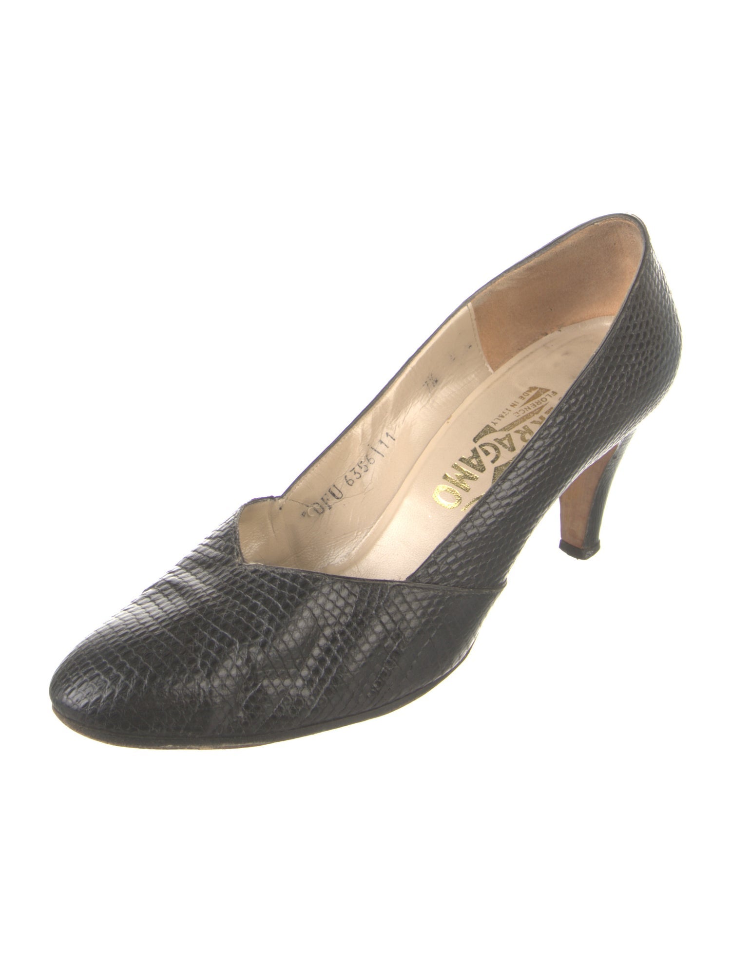 Salvatore Ferragamo Gancini Logo Embossed Leather Pumps