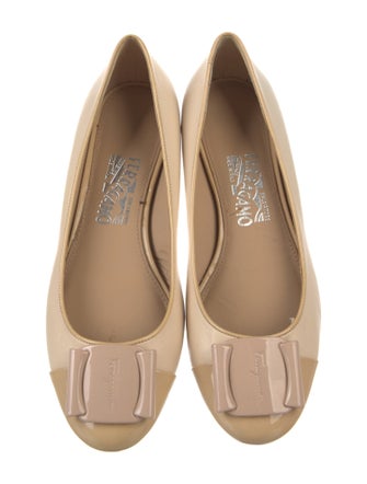 Salvatore Ferragamo Vara Bow Accent Leather Ballet Flats