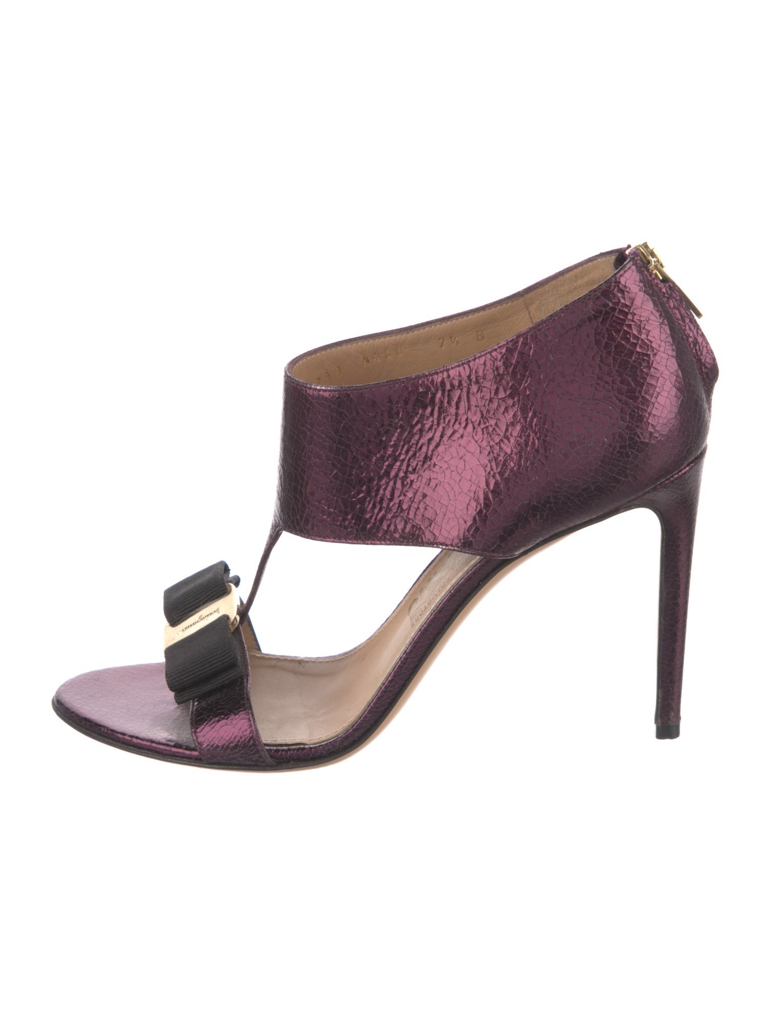 Salvatore Ferragamo Vara Bow Accent Leather T-Strap Sandals