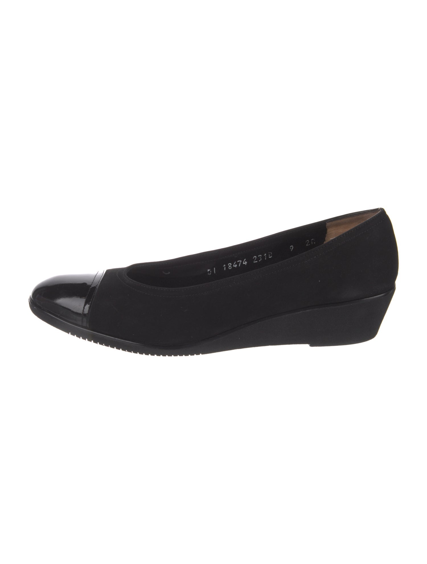 Salvatore Ferragamo Boutique Nubuck Pumps