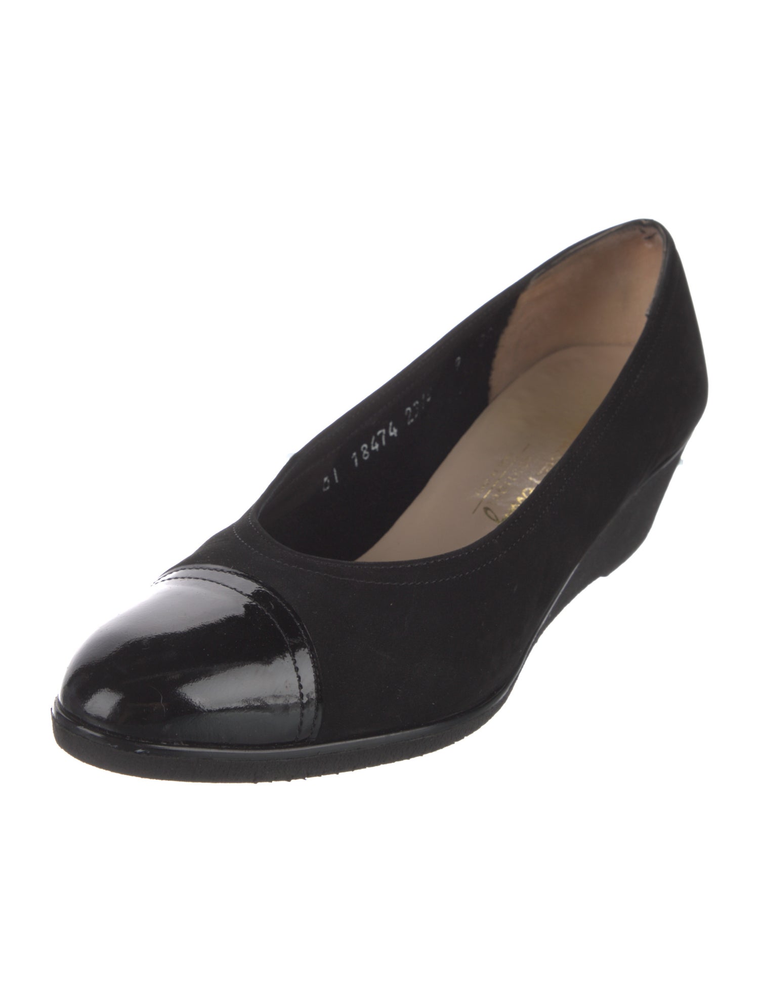 Salvatore Ferragamo Boutique Nubuck Pumps