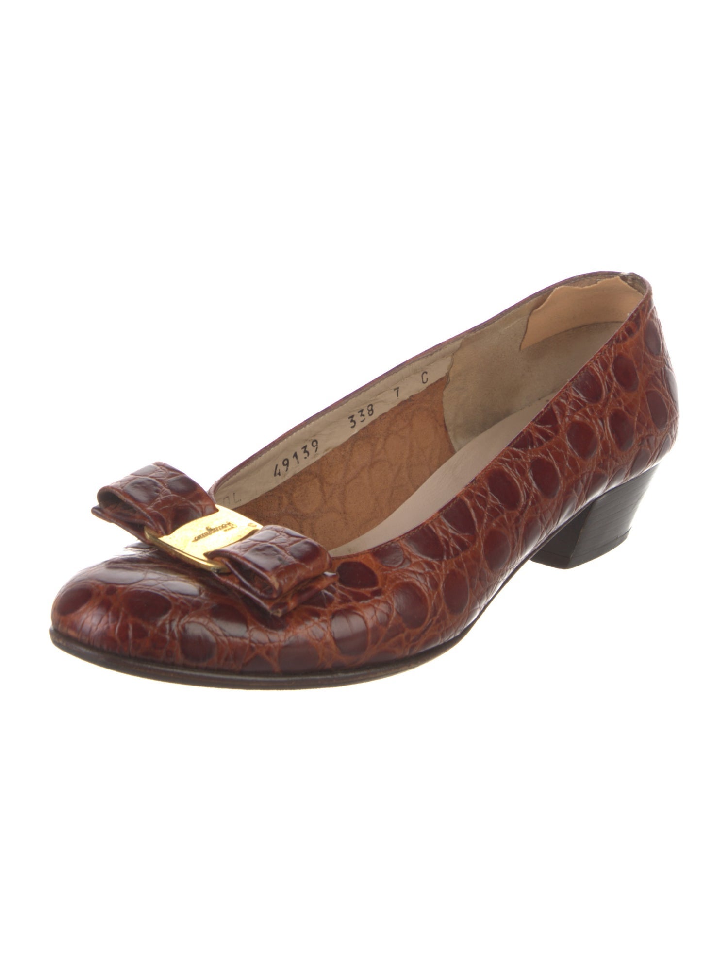 Salvatore Ferragamo Vara Bow Accent Leather Pumps