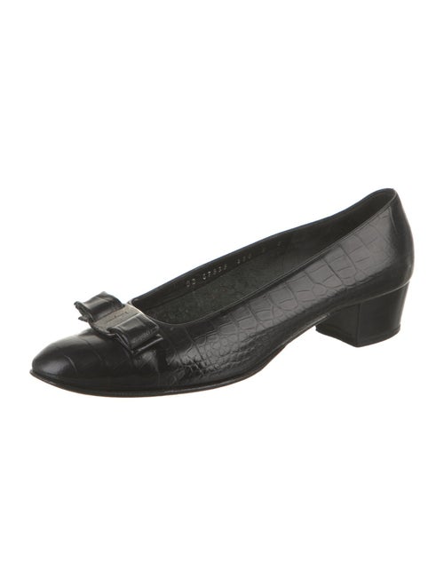 Salvatore Ferragamo Embossed Leather Bow Accents Pumps