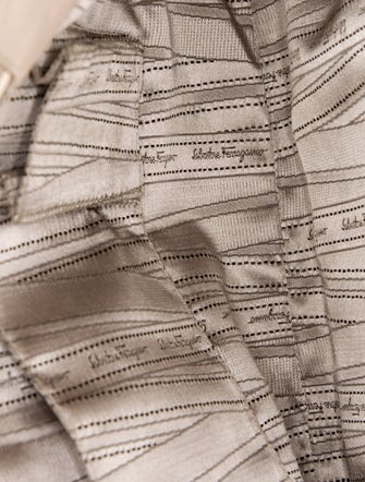 Salvatore Ferragamo Gancio Hobo