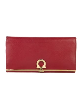 Salvatore Ferragamo Gancini Logo Leather Continental Wallet