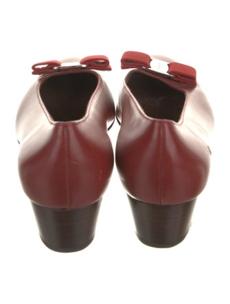 Salvatore Ferragamo Vara Bow Accent Leather Pumps