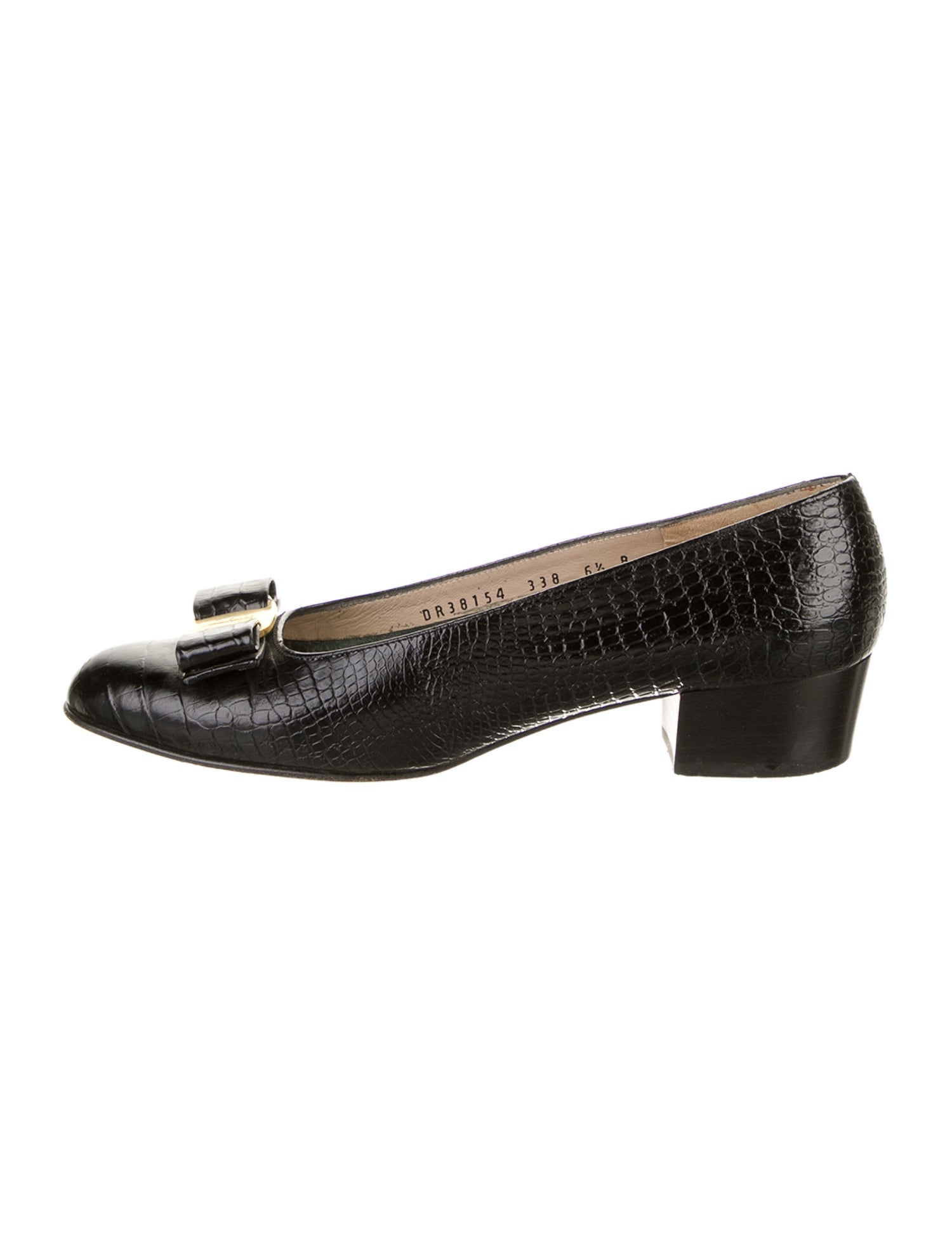 Salvatore Ferragamo Vara Bow Accent Leather Pumps