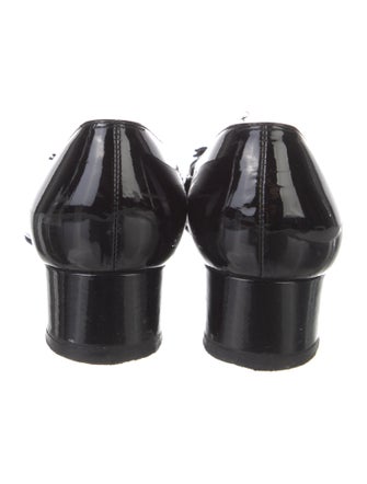 Salvatore Ferragamo Vara Bow Accent Patent Leather Pumps