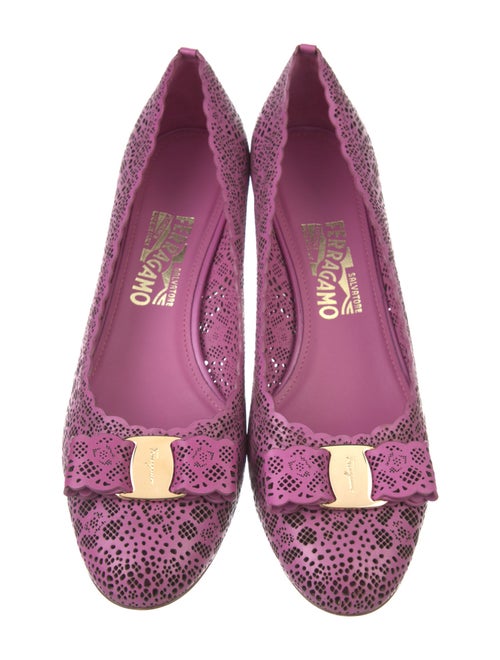 Salvatore Ferragamo Vara Bow Accent Leather Pumps