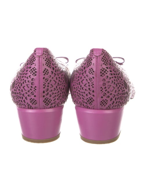 Salvatore Ferragamo Vara Bow Accent Leather Pumps