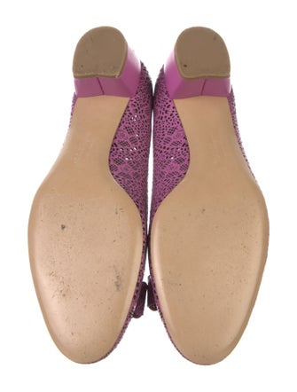 Salvatore Ferragamo Vara Bow Accent Leather Pumps