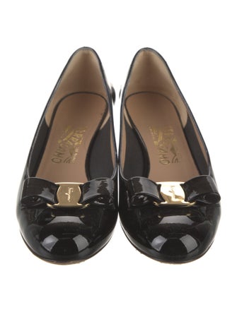 Salvatore Ferragamo Vara Bow Accent Patent Leather Pumps