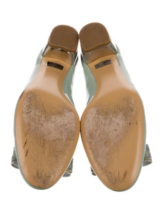 Salvatore Ferragamo Vara Bow Accent Patent Leather Pumps