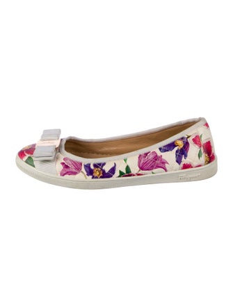Salvatore Ferragamo Vara Bow Accent Leather Ballet Flats