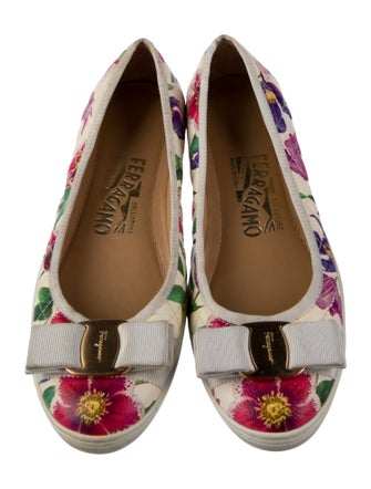 Salvatore Ferragamo Vara Bow Accent Leather Ballet Flats