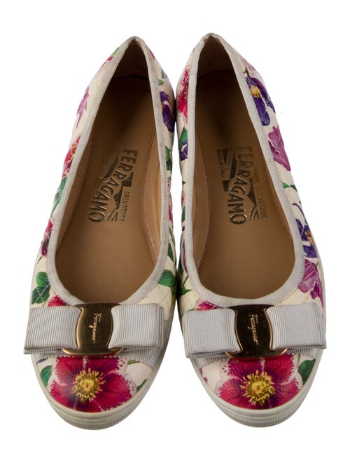 Salvatore Ferragamo Vara Bow Accent Leather Ballet Flats