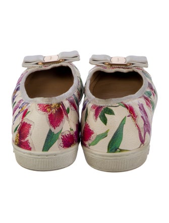 Salvatore Ferragamo Vara Bow Accent Leather Ballet Flats