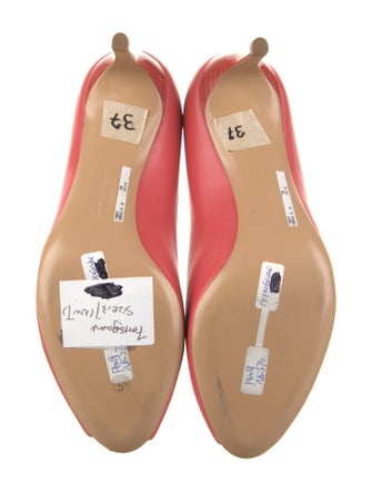 Salvatore Ferragamo Leather Cutout Accent Pumps