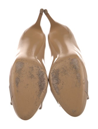 Salvatore Ferragamo Vara Bow Accent Patent Leather Pumps