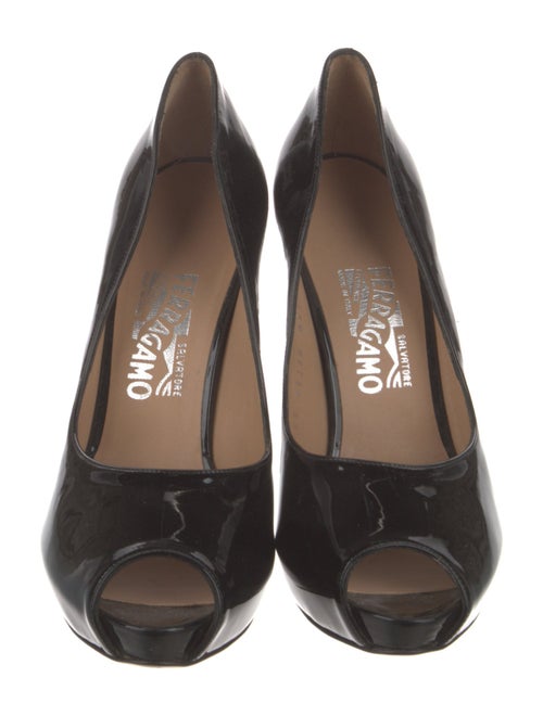 Salvatore Ferragamo Vara Bow Accent Patent Leather Pumps
