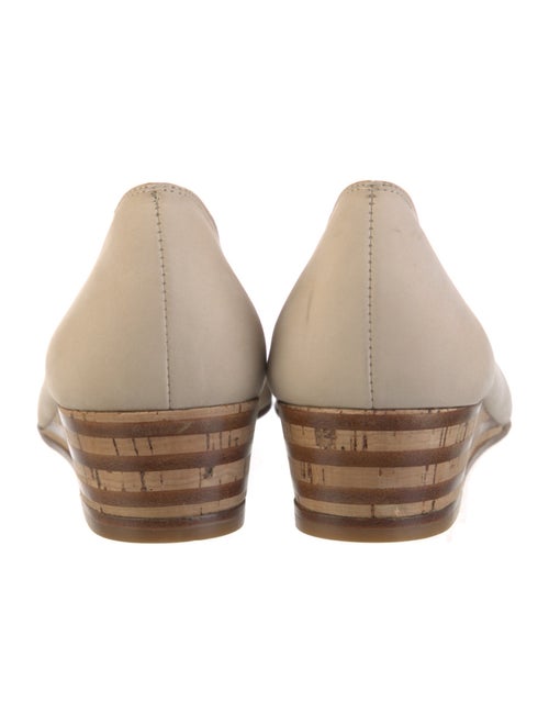 Salvatore Ferragamo Vara Bow Accent Leather Pumps