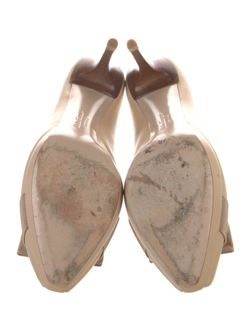 Salvatore Ferragamo Vara Bow Accent Leather Pumps