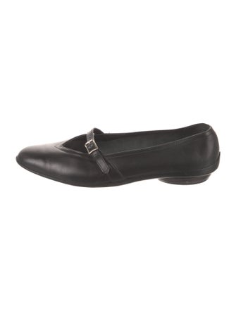 Salvatore Ferragamo Gancini Logo Leather Mary Jane Flats