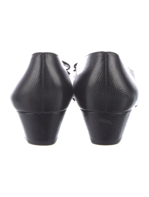 Salvatore Ferragamo Vara Bow Accent Embossed Leather Pumps