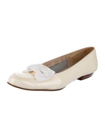 Salvatore Ferragamo Vara Bow Accent Patent Leather Flats