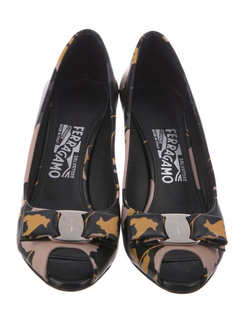 Salvatore Ferragamo Leather Floral Print Pumps
