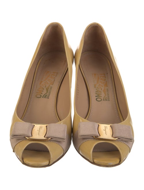 Salvatore Ferragamo Vara Bow Accent Patent Leather Pumps