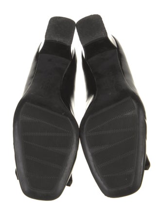 Salvatore Ferragamo Vara Bow Accent Patent Leather Pumps