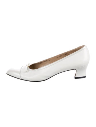 Salvatore Ferragamo Vara Bow Accent Leather Pumps