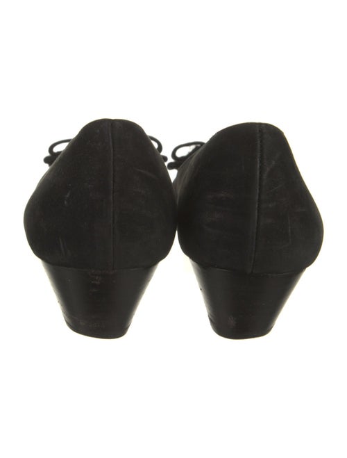 Salvatore Ferragamo Vara Bow Accent Suede Pumps