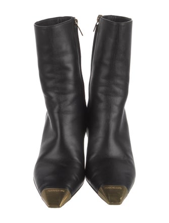 Salvatore Ferragamo Leather Pumps