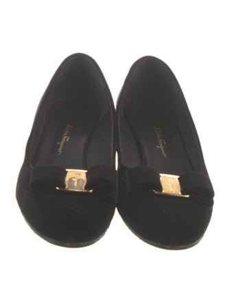 Salvatore Ferragamo Velvet Bow Accents Pumps