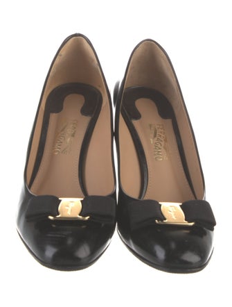 Salvatore Ferragamo Vara Bow Accent Leather Pumps