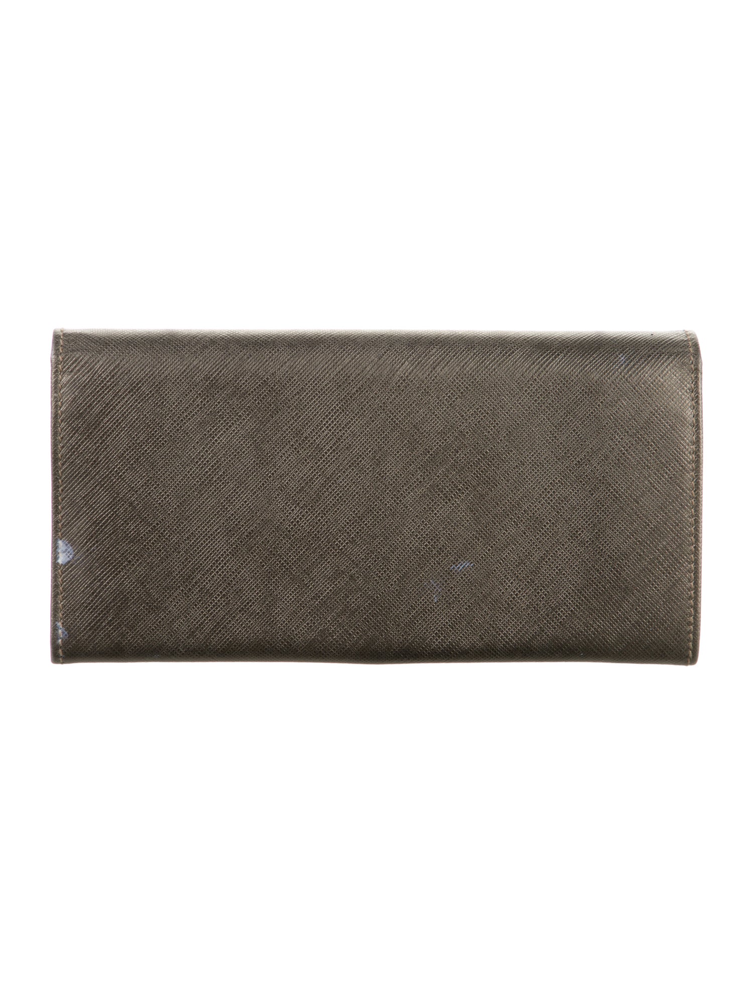 Salvatore Ferragamo Gancini Logo Saffiano Leather Continental Wallet