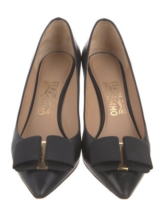 Salvatore Ferragamo Vara Bow Accent Leather Pumps