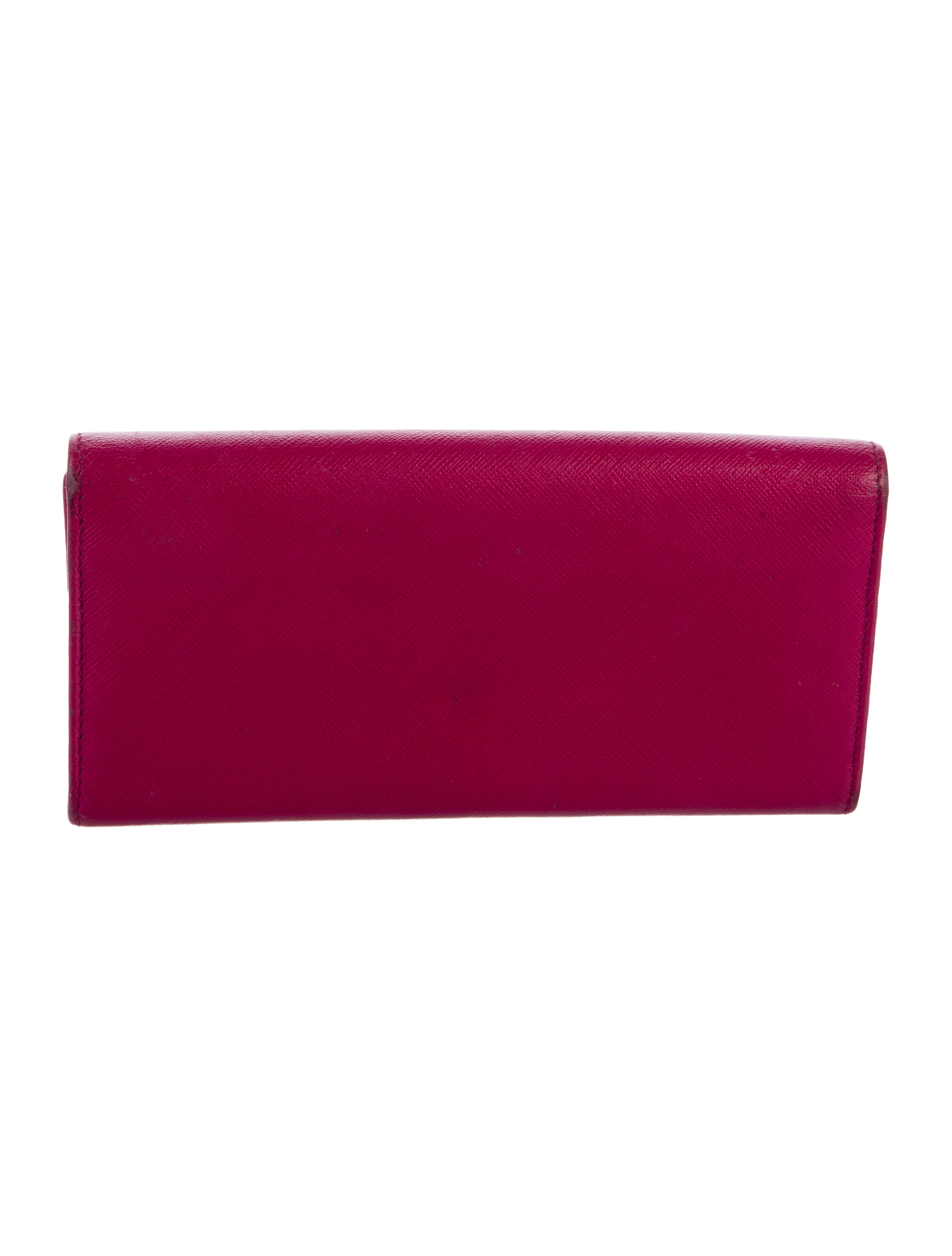 Salvatore Ferragamo Leather Continental Wallet