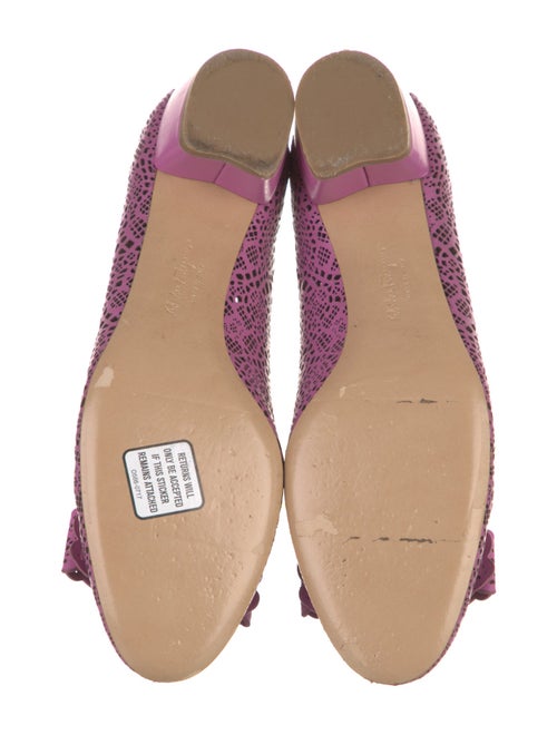 Salvatore Ferragamo Vara Bow Accent Leather Pumps