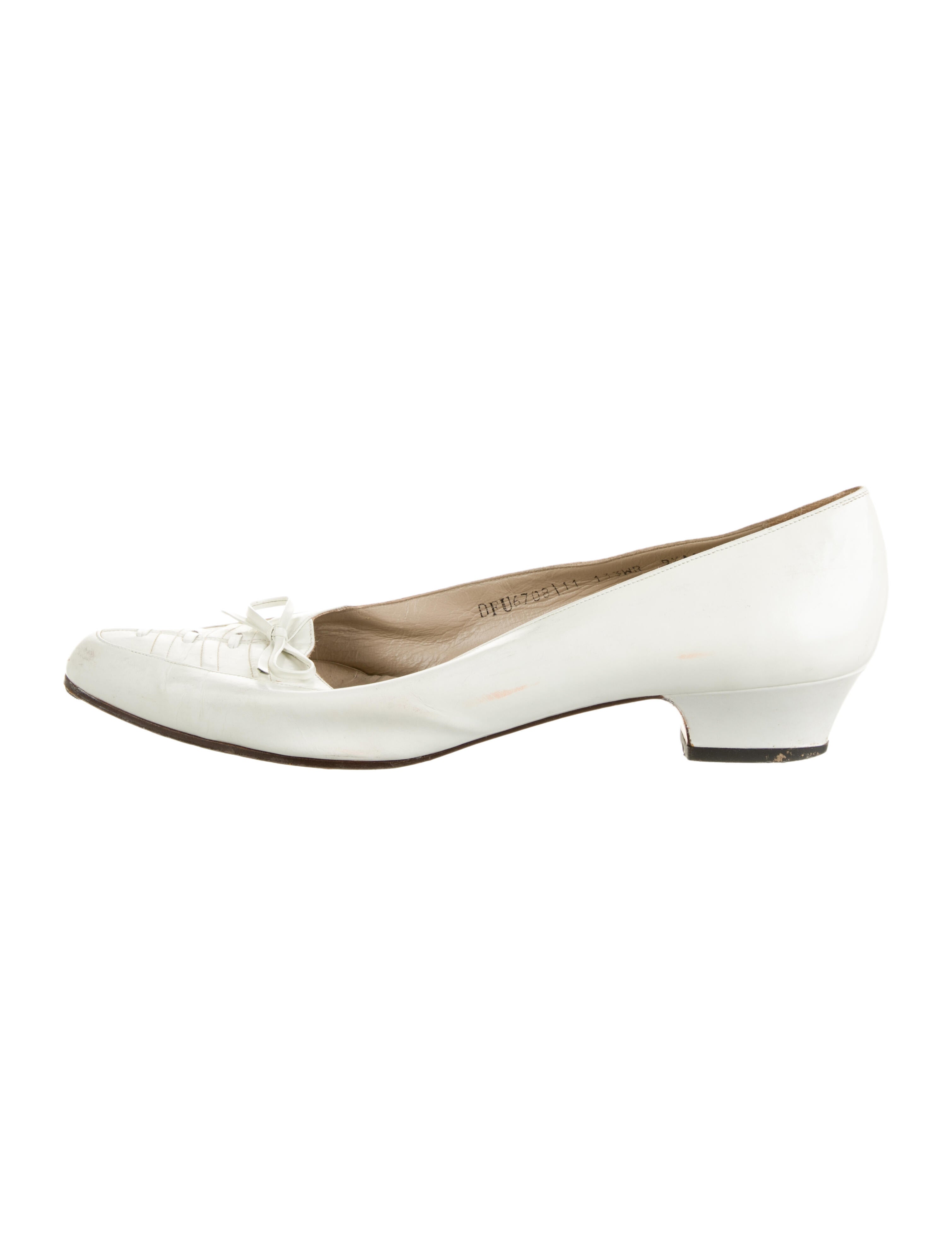 Salvatore Ferragamo Vara Bow Accent Patent Leather Mules