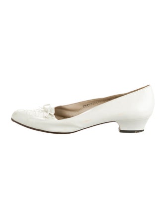 Salvatore Ferragamo Vara Bow Accent Patent Leather Mules