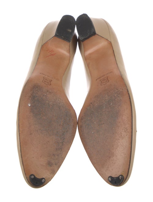 Salvatore Ferragamo Vara Bow Accent Leather Pumps