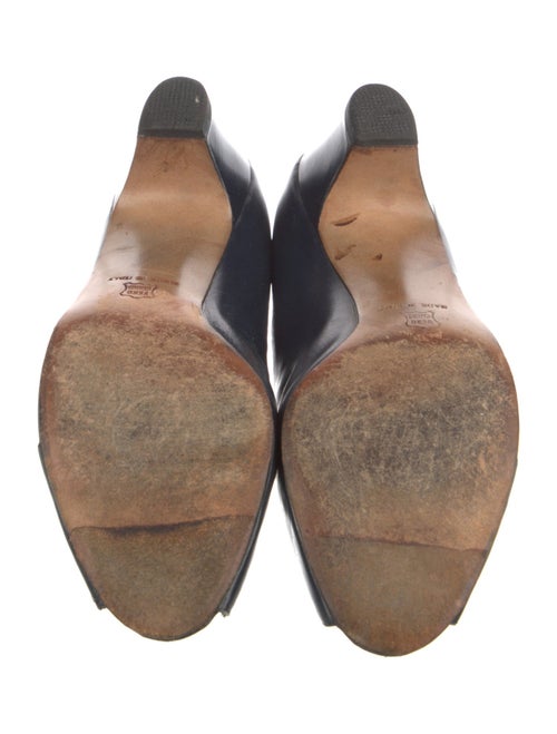 Salvatore Ferragamo Vara Bow Accent Leather Flats