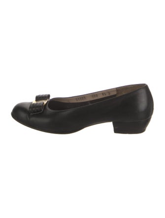 Salvatore Ferragamo Vara Bow Accent Leather Flats