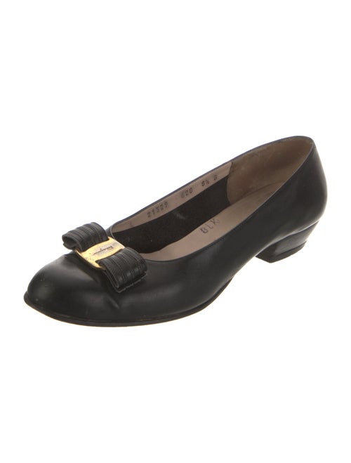 Salvatore Ferragamo Vara Bow Accent Leather Flats