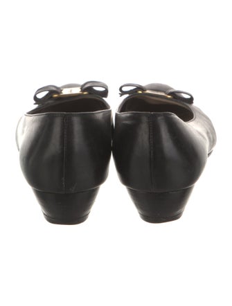 Salvatore Ferragamo Vara Bow Accent Leather Flats