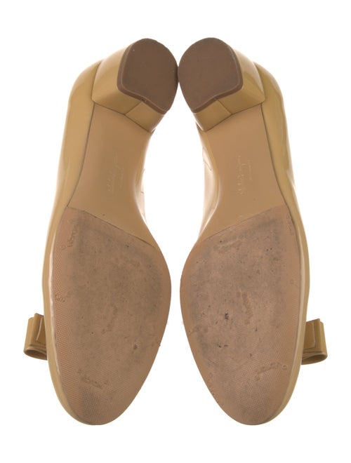Salvatore Ferragamo Vara Bow Accent Patent Leather Pumps