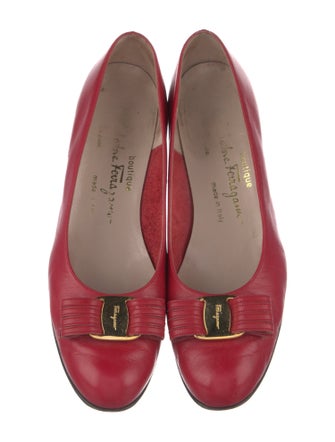 Salvatore Ferragamo Vara Bow Accent Leather Flats